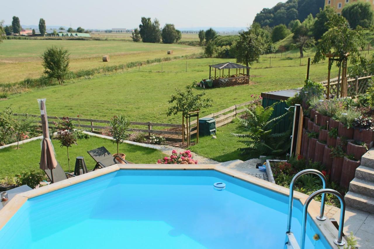 Ferienhof Graefe - 3-Seiten Hof Mit Grossem Garten, Pool & Sauna Мейсен Экстерьер фото
